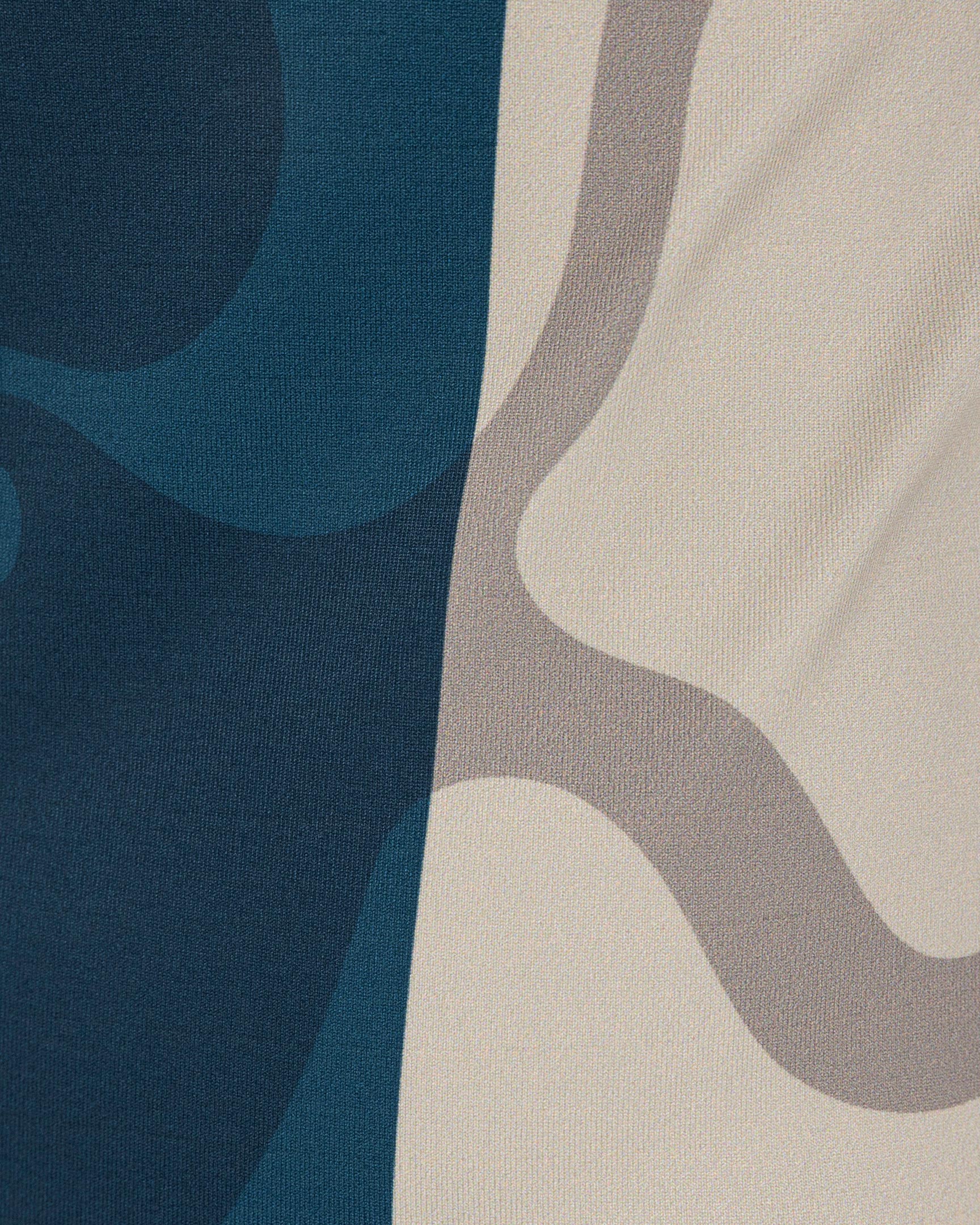 Gameness Mens Long Sleeved Meeting Of The Waters Rash Guard