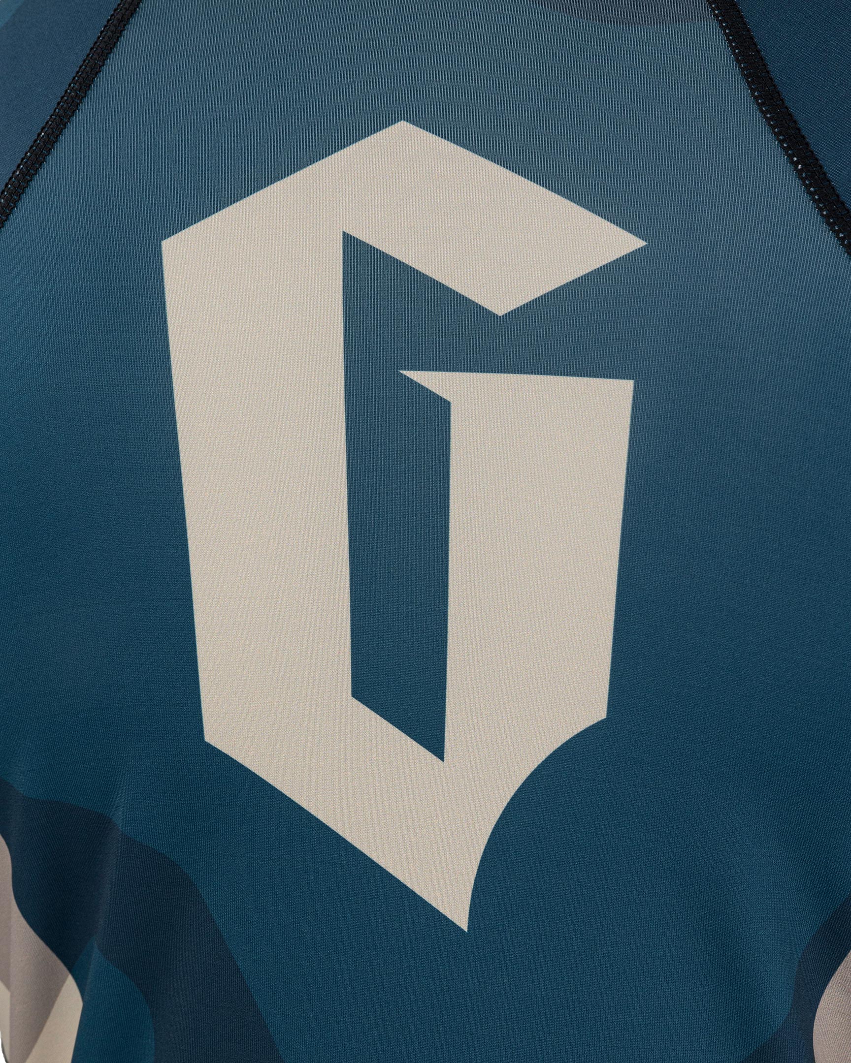 Gameness Mens Long Sleeved Meeting Of The Waters Rash Guard