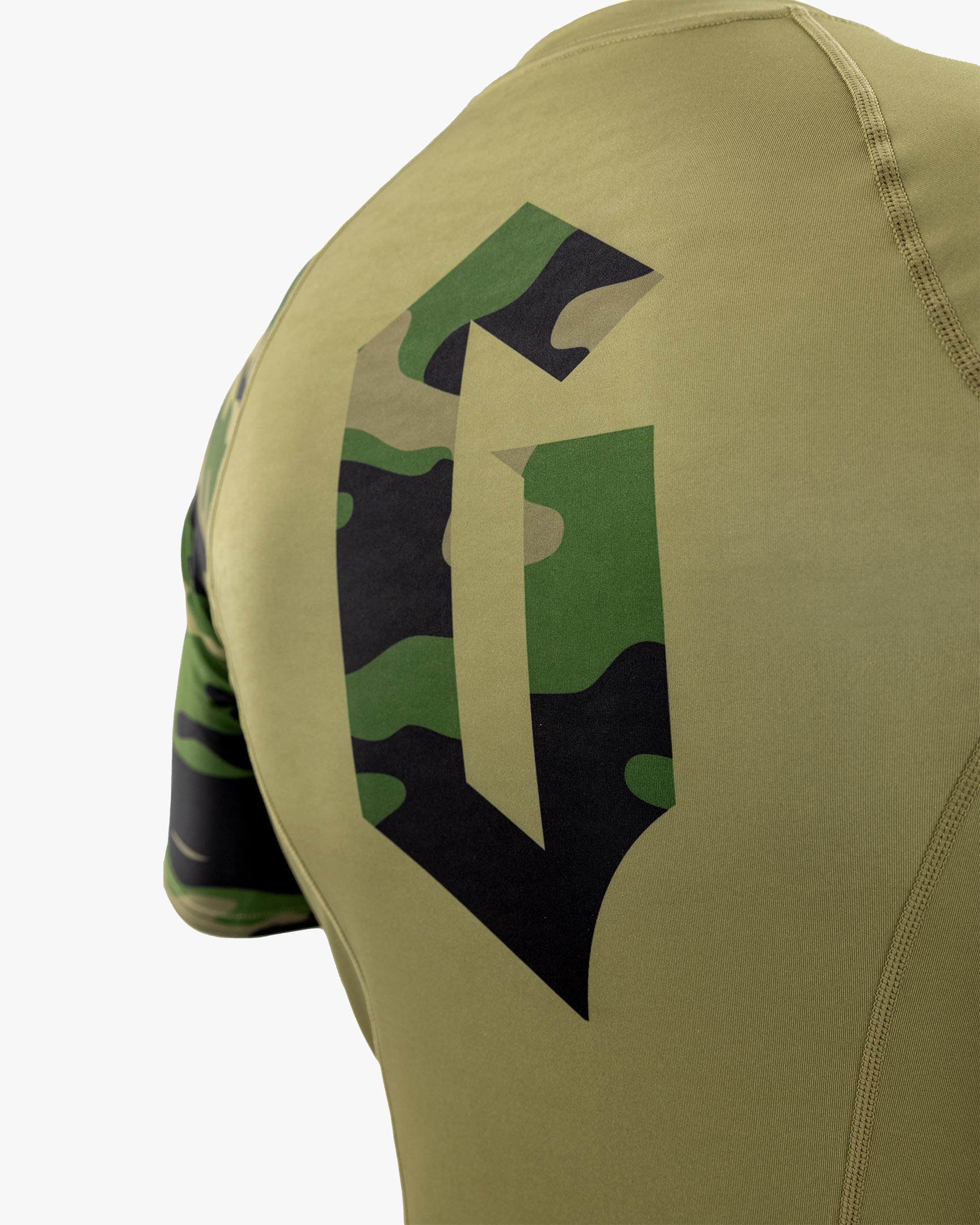 Gameness Men's Combate Short Sleeve Rash Guard