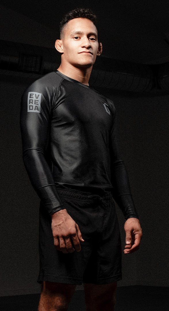 evreda no gi worn by man